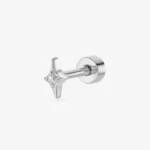 Piercing med smuk hvid stjerne