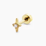 Piercing med smuk hvid stjerne